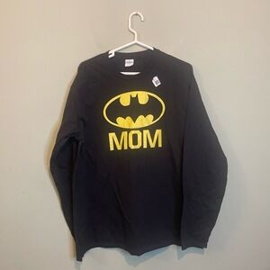 NWT Womens Mom Batman Graphic Logo Long Sleeve Crew‎ Neck T-Shirt Black Size XL